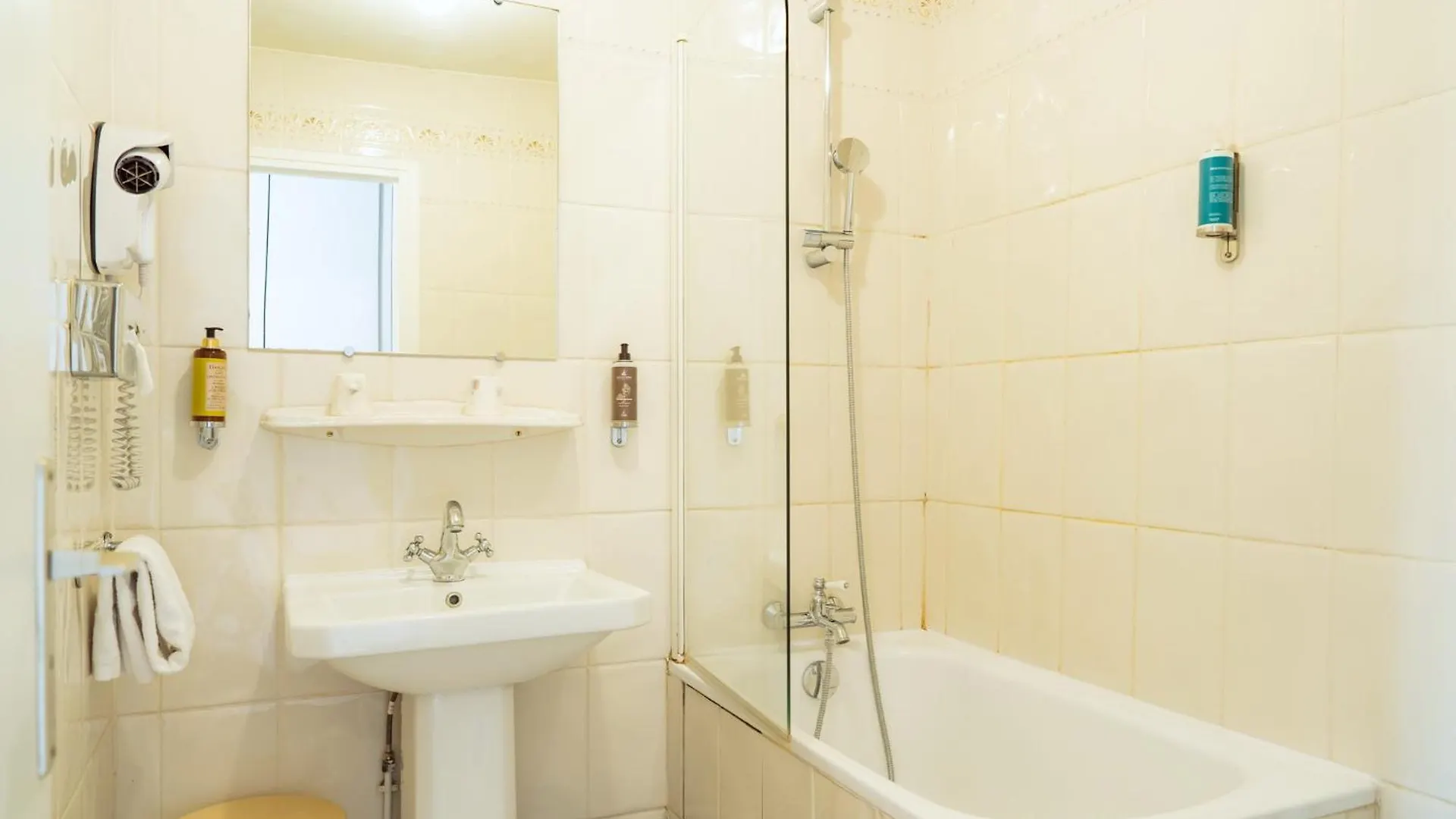 Hotel Regyn'S Montmartre Париж