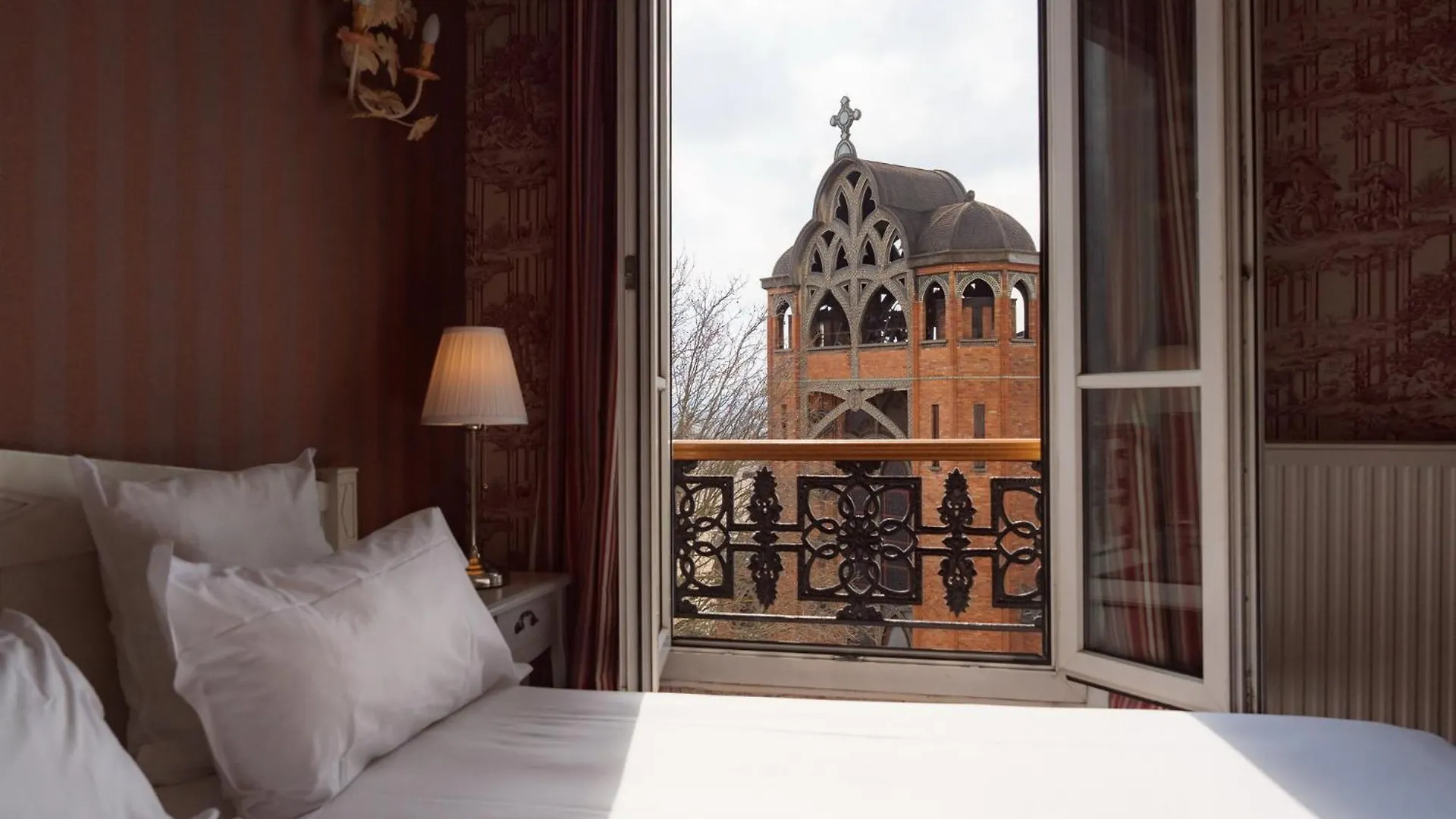 Hôtel Regyn's Montmartre Paris France